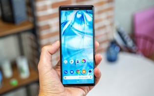 查看我们的索尼Xperia 5个关键功能视频