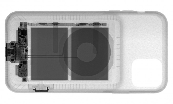 Apple iPhone 11智能电池盒通过X射线撕下