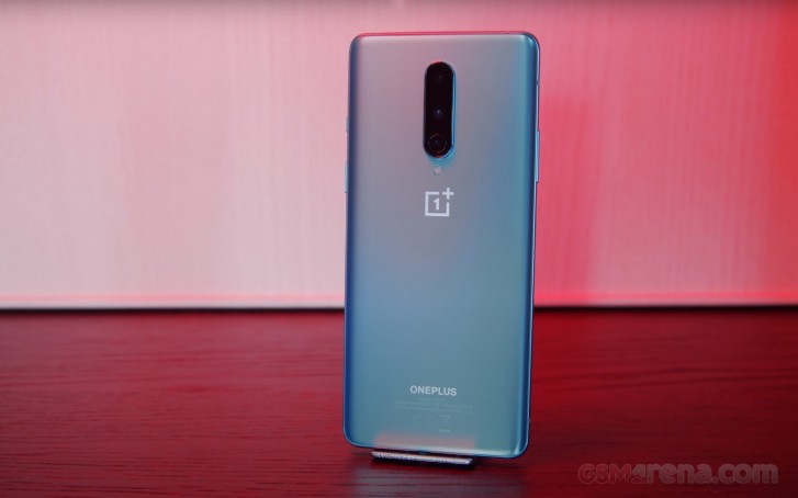 我们的OnePlus 8视频评论已启动